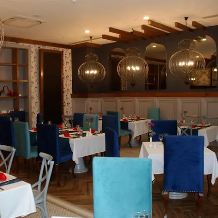 Port River Hotel&spa מלון