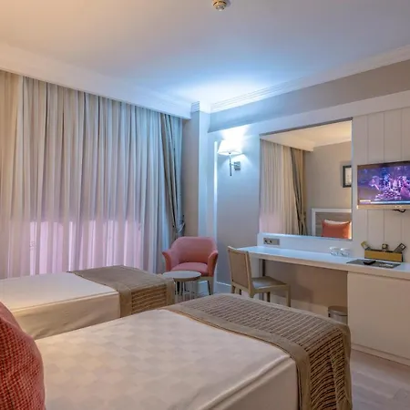 מלון Port River Hotel&spa סייד